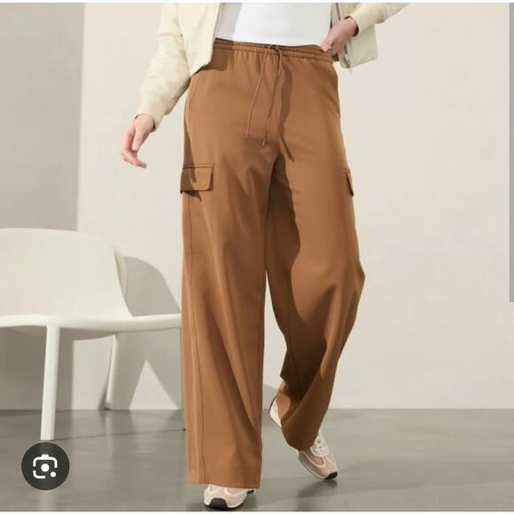 Athleta Pants - Athleta Promenade Wide Leg Cargo Pants Sz M